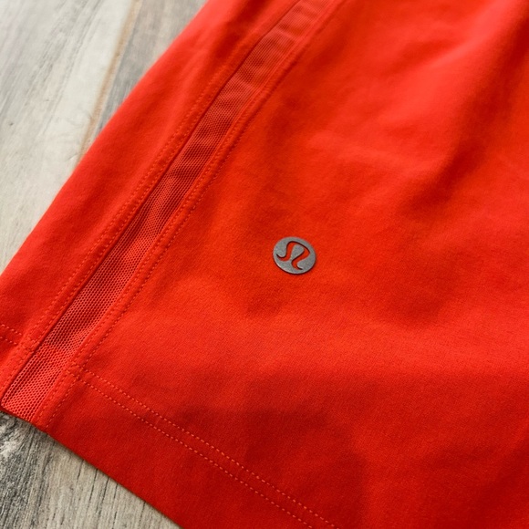 Mens Lululemon Lined Pacebreaker Shorts, M - Picture 2 of 3
